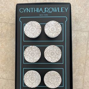 Set of six drawer pulls/ knobs